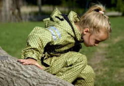Ducksday Regenanzug Funky Green Regenoverall -Kinderbekleidungs Geschäft Ducksday rainsuit funky green 3 1024x712 1280x1280