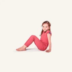 Finkid LEIKKI Cranberry/red Kinder Feinripp Leggings 8 Finkid LEIKKI Cranberry/red Kinder Feinripp Leggings -Kinderbekleidungs Geschäft Finkid 1363003 Tragebeispiele 1 1280x1280 1