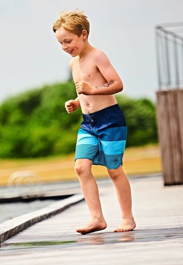 Color Kids NELTA Badeshorts Beach Shorts Teal 2 Color Kids NELTA Badeshorts Beach Shorts Teal – Bild 2