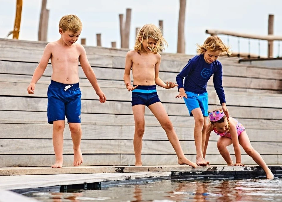 Color Kids Badeshorts BUNGO Orange 4 Color Kids Badeshorts BUNGO Orange – Bild 4