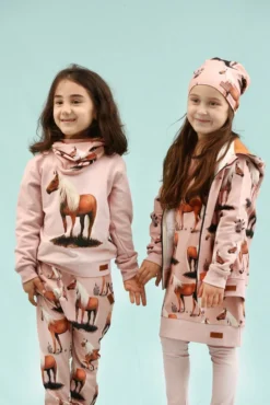 Walkiddy Mädchen Loop Beauty Horses Rosa Pferde Biobaumwolle GOTS 5 Walkiddy Mädchen Loop Beauty Horses Rosa Pferde Biobaumwolle GOTS -Kinderbekleidungs Geschäft walkiddy beauty rosa horses 1280x1280 2